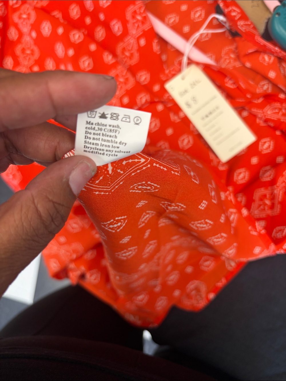 Red Geo-Print V-Neck Tie Blouse - Picture 6 of 6